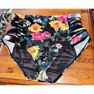 Torrid Floral swim suit bottom only size 1